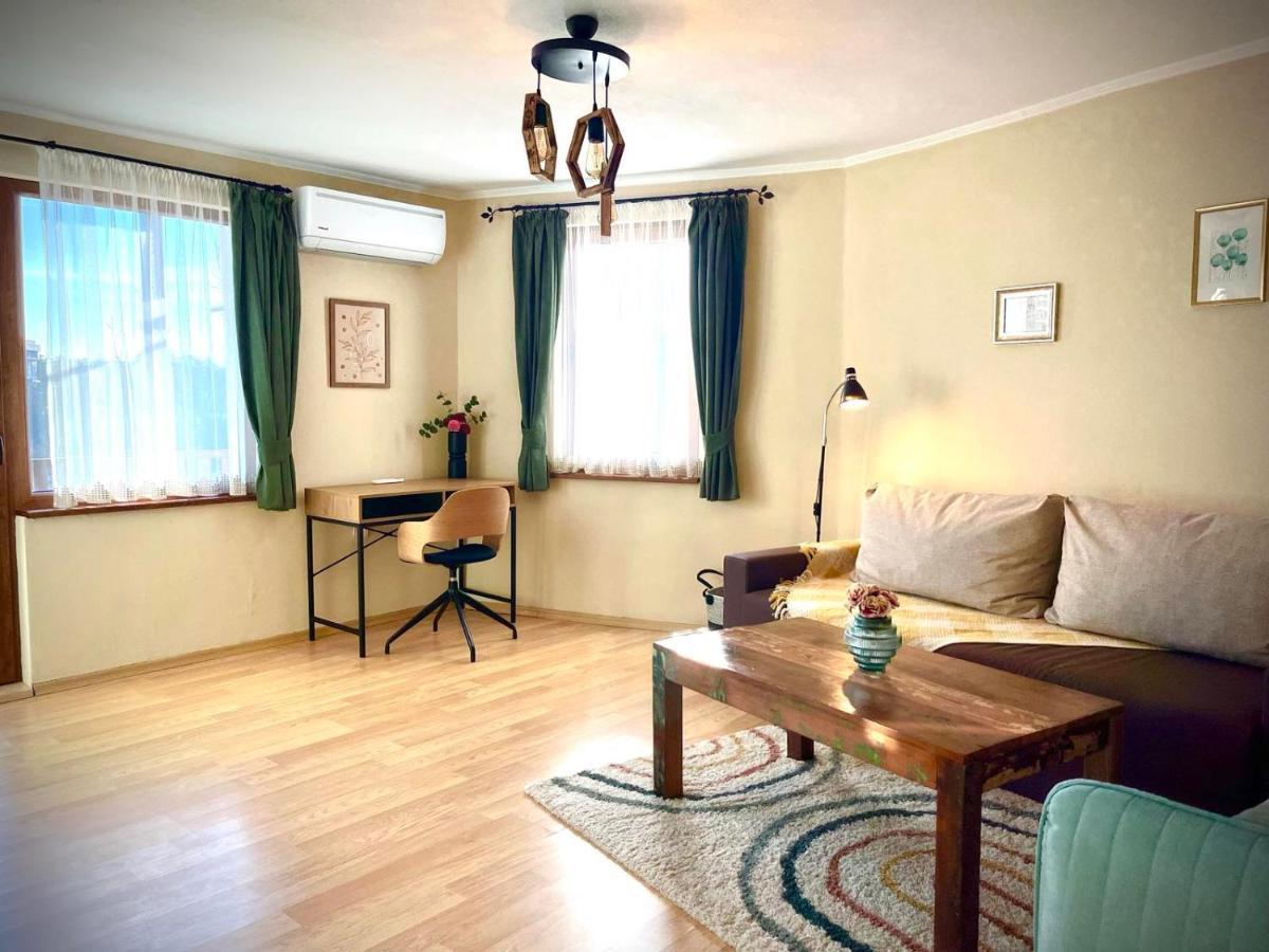 The Green Guest House Of Veliko Tarnovo-Amazing View, Top Location ภายนอก รูปภาพ