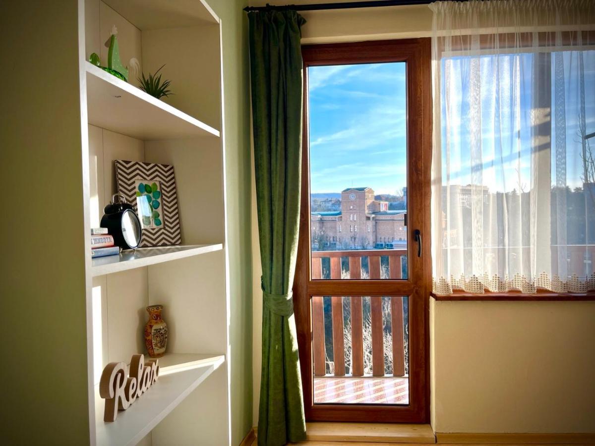 The Green Guest House Of Veliko Tarnovo-Amazing View, Top Location ภายนอก รูปภาพ