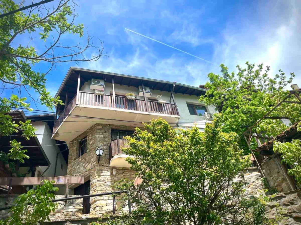 The Green Guest House Of Veliko Tarnovo-Amazing View, Top Location ภายนอก รูปภาพ