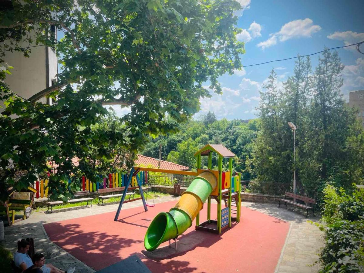 The Green Guest House Of Veliko Tarnovo-Amazing View, Top Location ภายนอก รูปภาพ