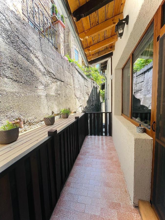 The Green Guest House Of Veliko Tarnovo-Amazing View, Top Location ภายนอก รูปภาพ
