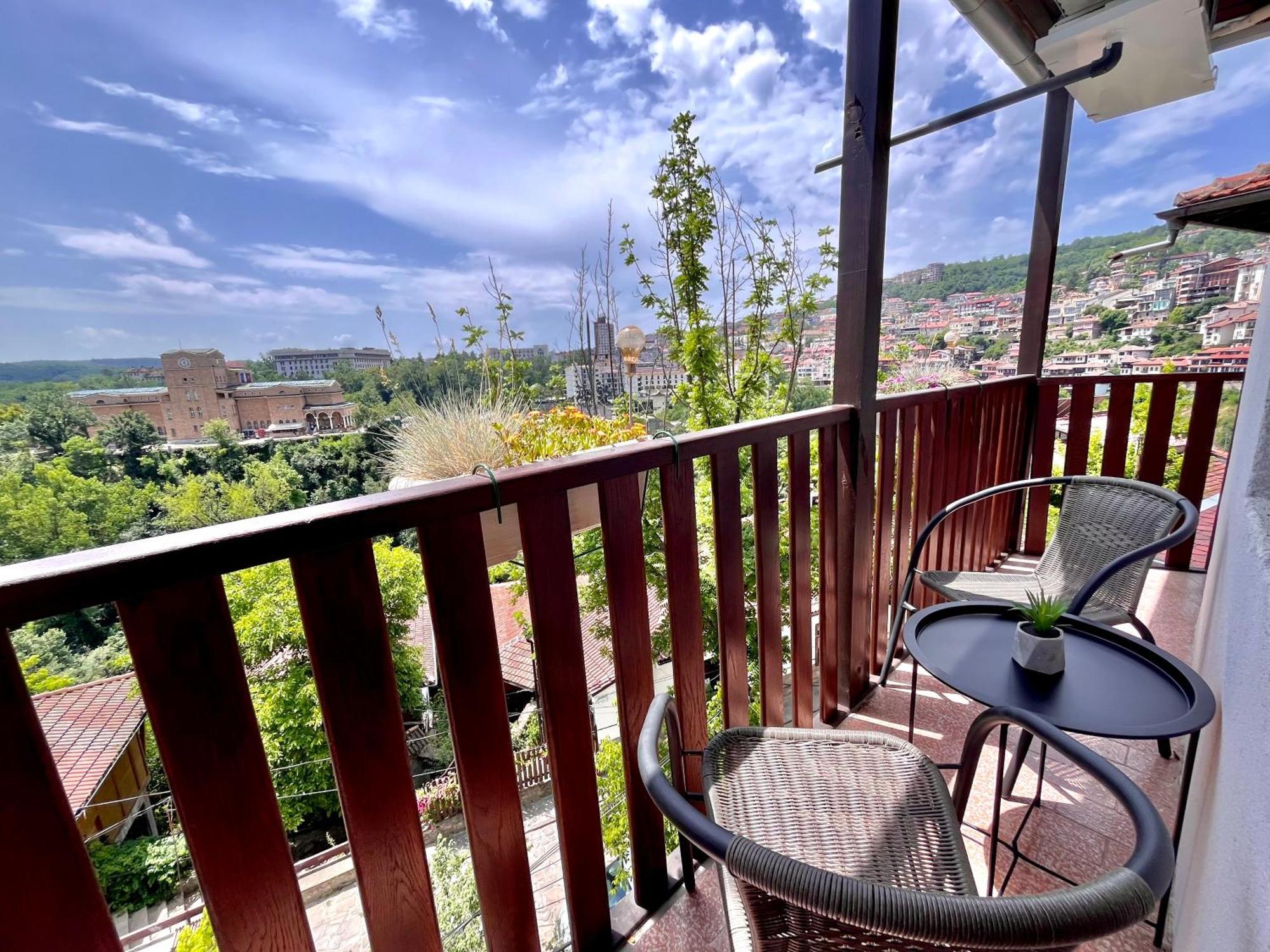 The Green Guest House Of Veliko Tarnovo-Amazing View, Top Location ภายนอก รูปภาพ
